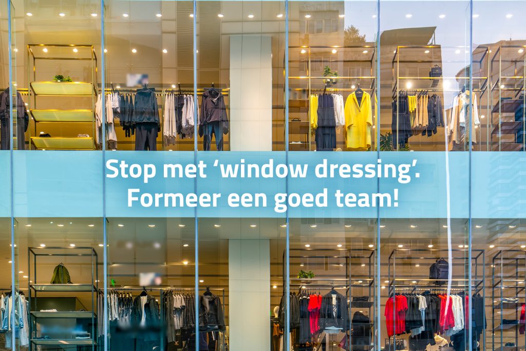 large-shopping-center-glass-window2